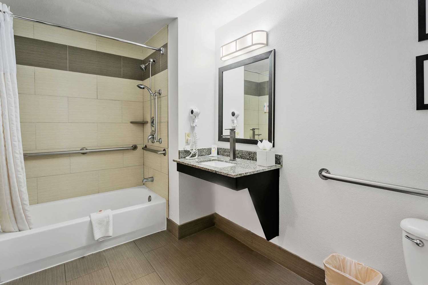 Фото Comfort Inn Chandler - Phoenix South I-10