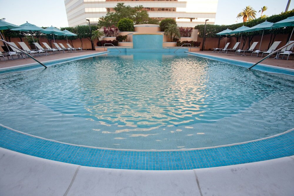 Фото Embassy Suites by Hilton Tampa Airport Westshore