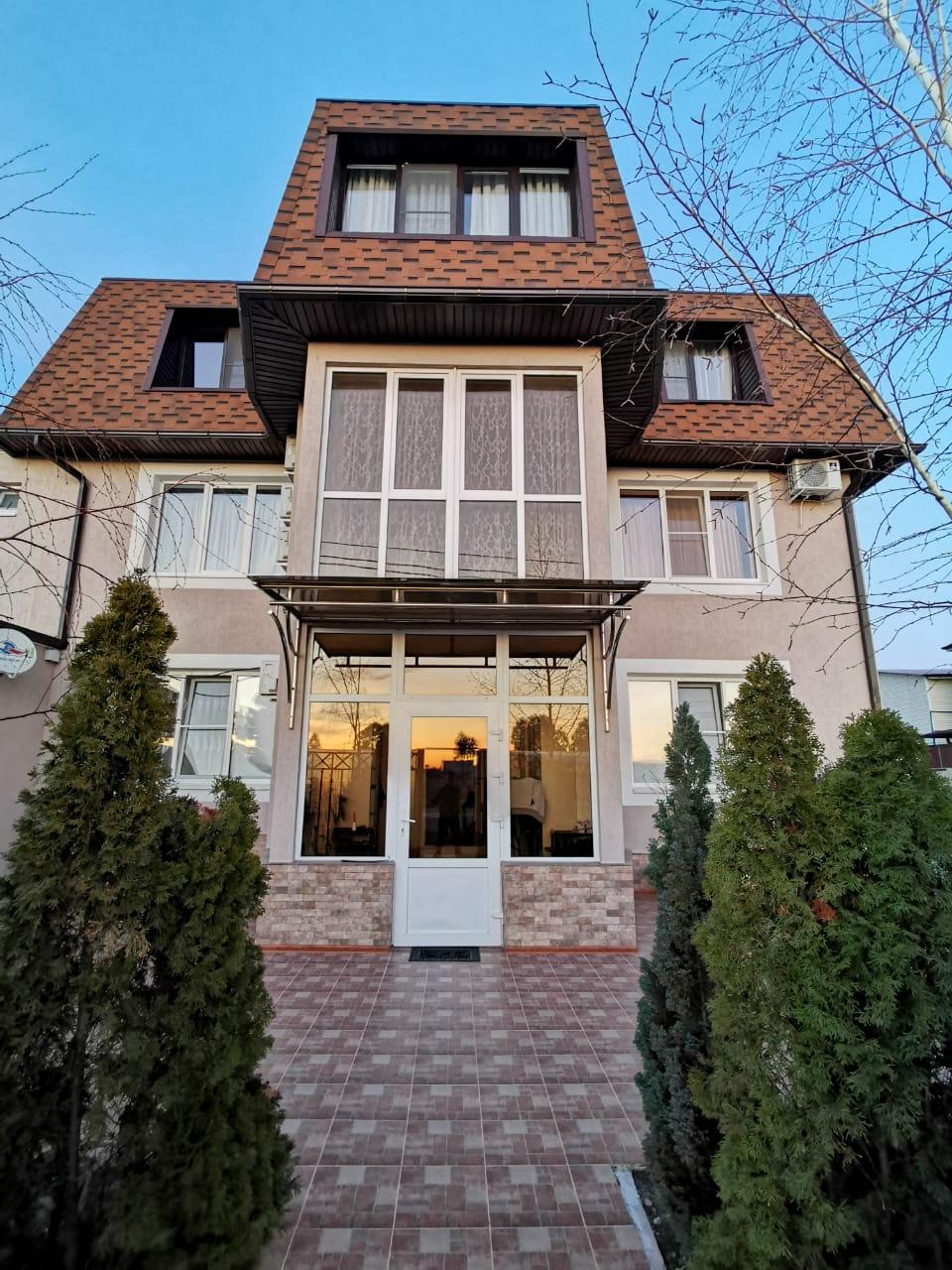 Фото отеля 2