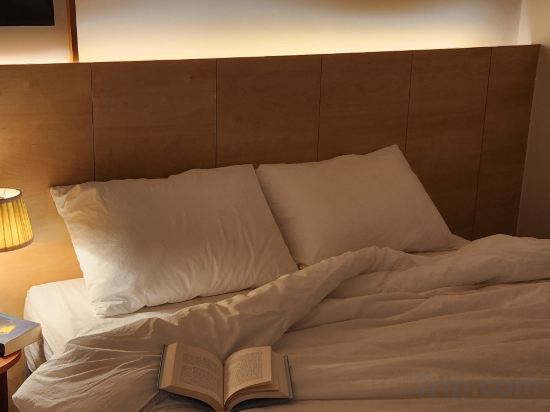 Фото World House