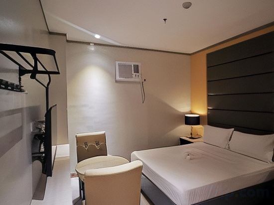 Фото Yes Hotel Imus Cavite