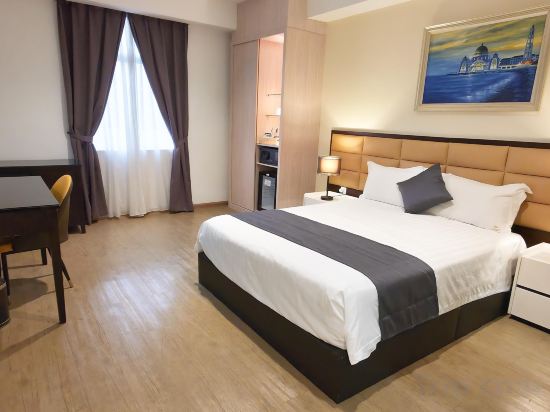 Фото Hallmark Crown Hotel