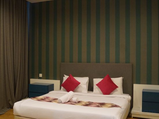 Фото Summer Suites Klcc by Luna