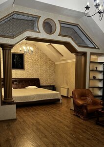 Дом в аренду Адам