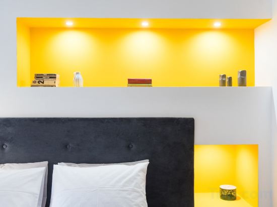 Фото MONK Monastiraki Suites