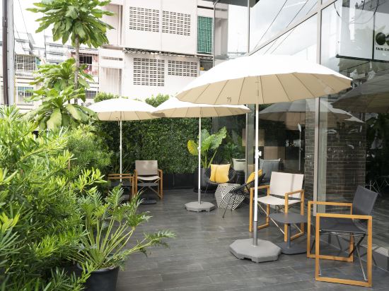 Фото Seekers Finders Rama IV Hotel, SureStay Collection by BW