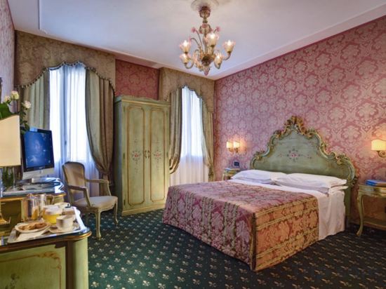 Фото Hotel Carlton on the Grand Canal