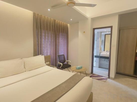 Фото Priyo Nibash Stylish Residential Hotel