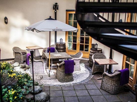 Фото The Sparrow Hotel