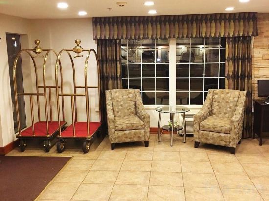 Фото Ramada by Wyndham Portland