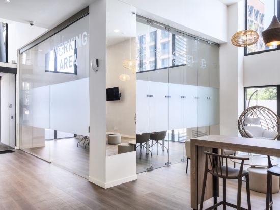 Фото B&b Hotel Barcelona Mataro