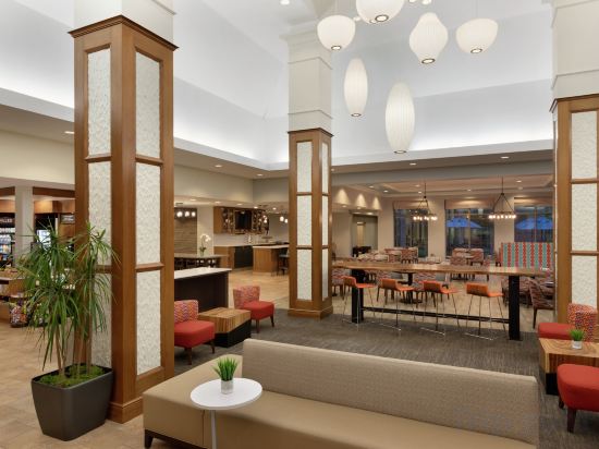Фото Hilton Garden Inn Stony Brook