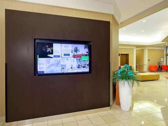 Фото Courtyard by Marriott Oakland Downtown