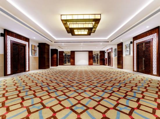 Фото Lemon Tree Premier Dwarka