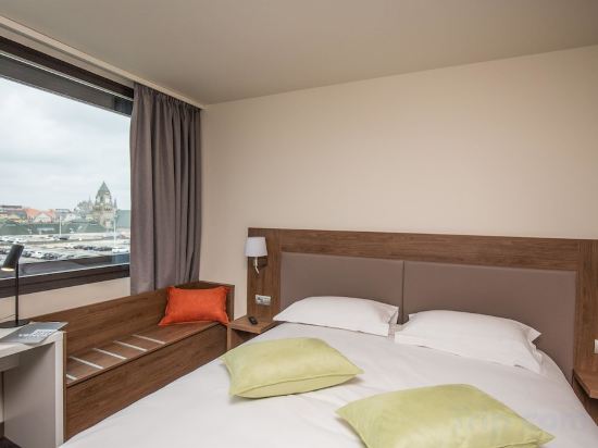 Фото Campanile Metz Centre - Gare