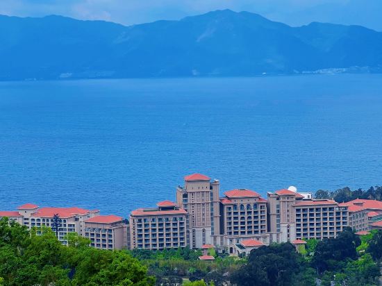Фото Hilton Yuxi Fuxian Lake