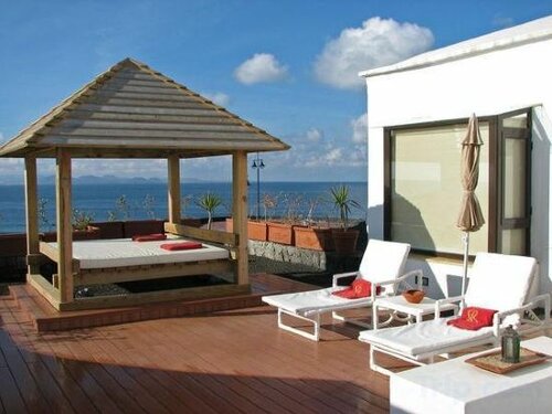 Внешний вид отеля Hotel Livvo Volcán Lanzarote в Яйсе, фото 5