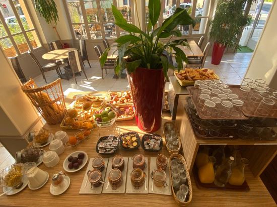 Фото Kyriad Orange Centre