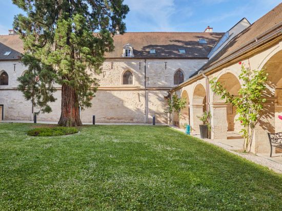 Фото Appart'hôtel Odalys City Dijon Centre Les Cordeliers