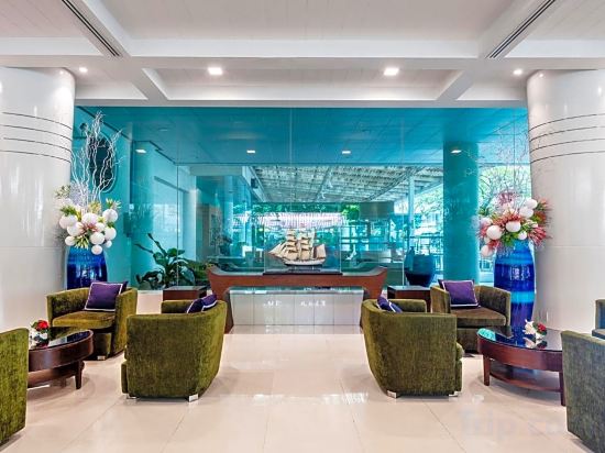 Фото A-One New Wing Hotel