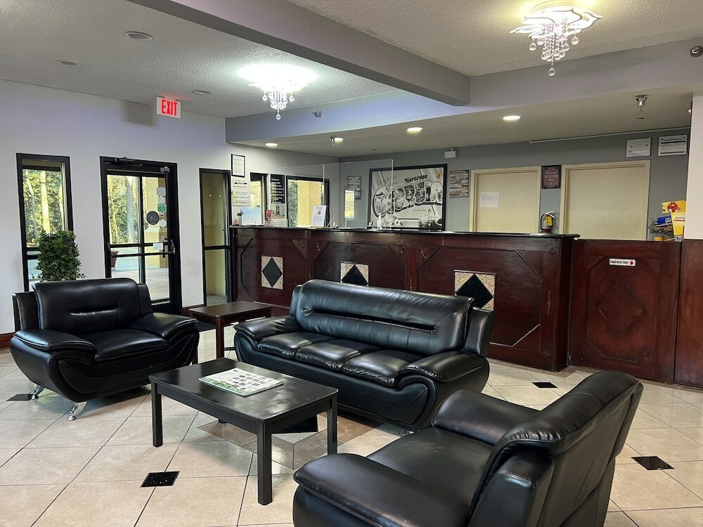 Фото Super 8 by Wyndham Norcross/I-85 Atlanta