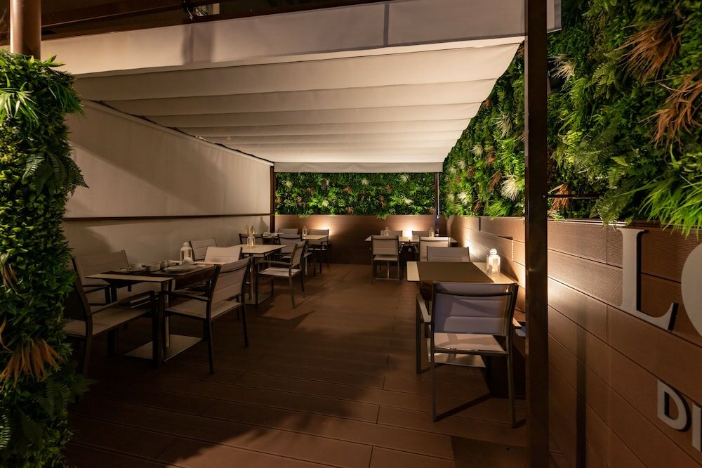 Фото Dinya Lisbon Hotel & Lounge Bar