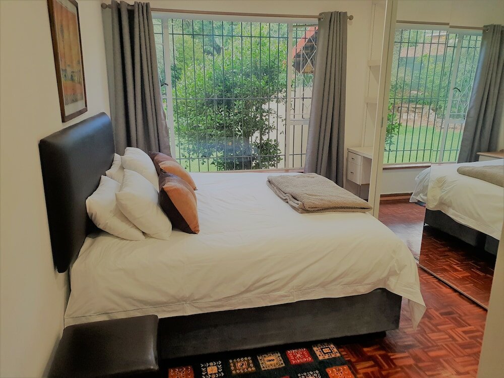 Фото Moonflower Cottages