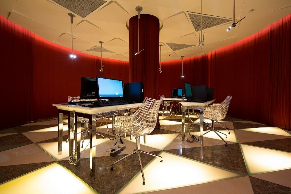 Фото Kowloon Harbourfront