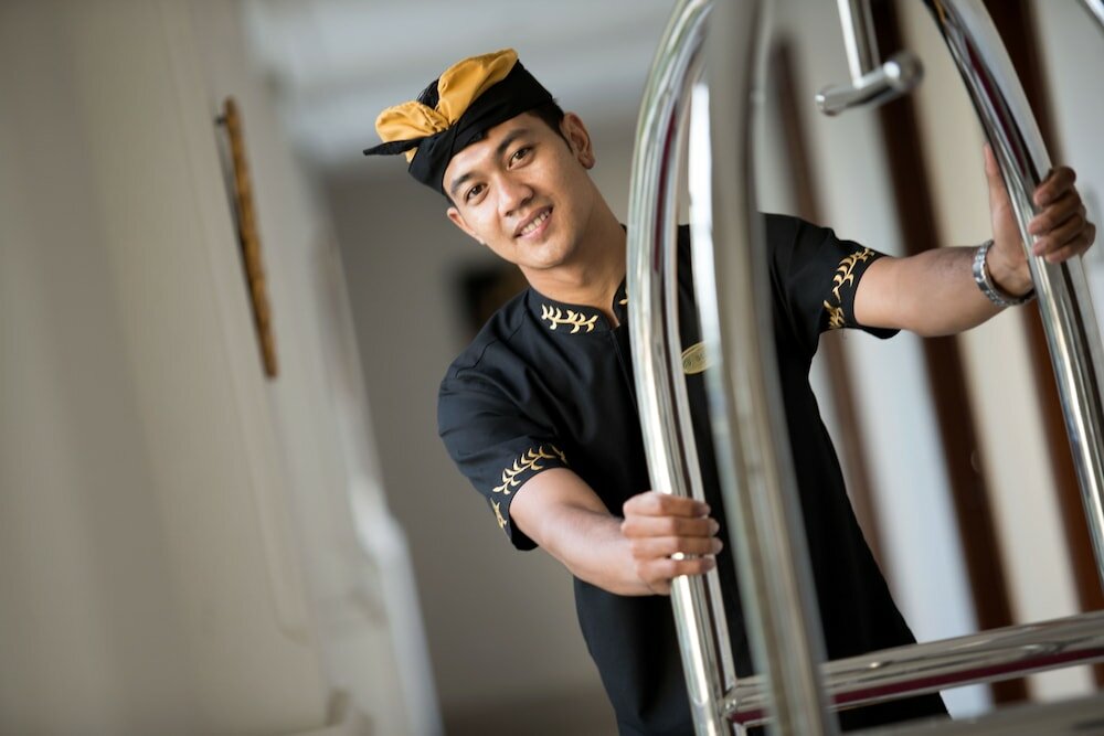 Фото Hotel Santika Seminyak