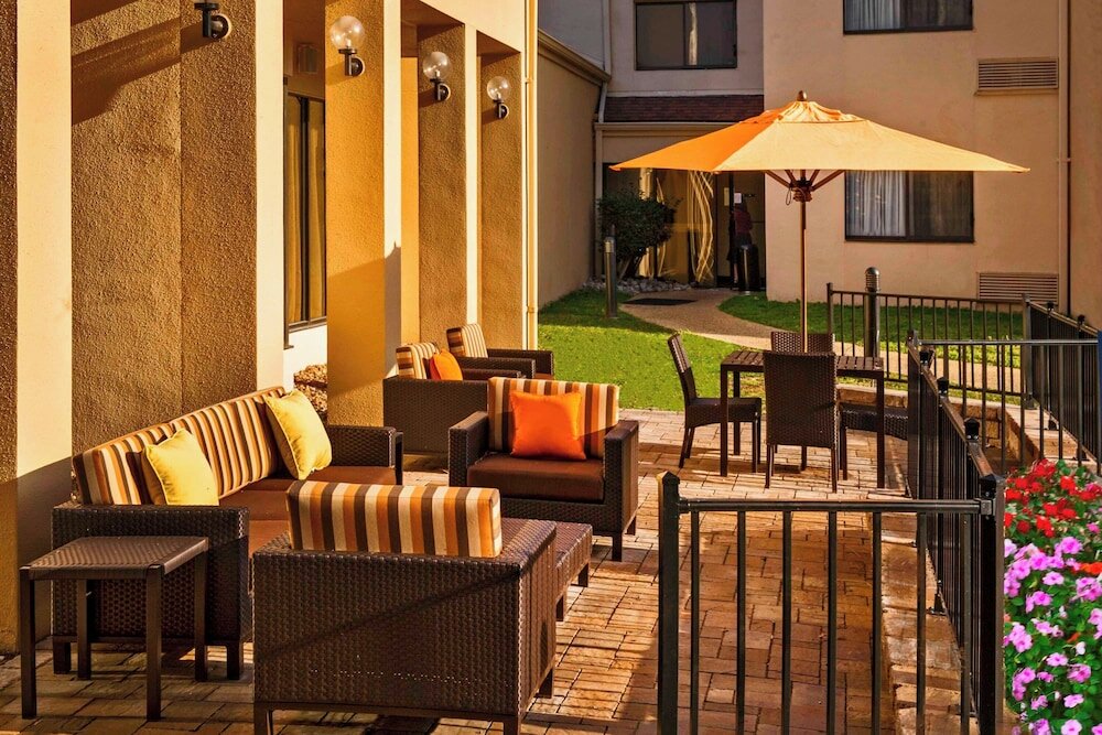 Фото Courtyard by Marriott Virginia Beach Norfolk