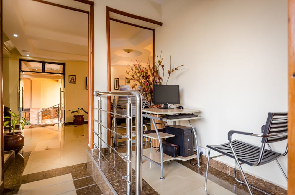 Фото Marie's Royale Hotel