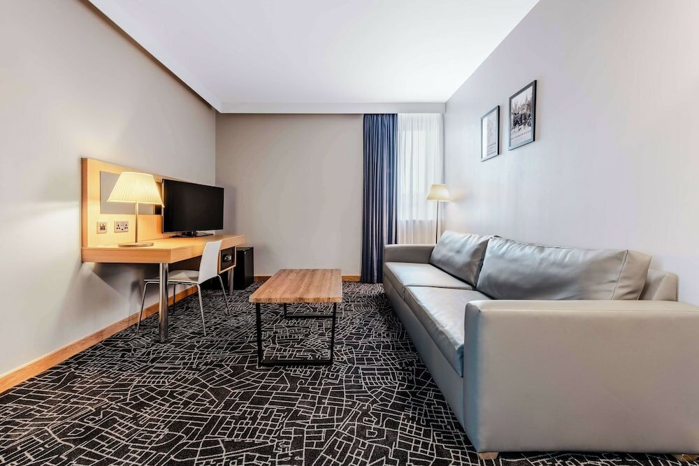 Фото Park Inn by Radisson Peterborough