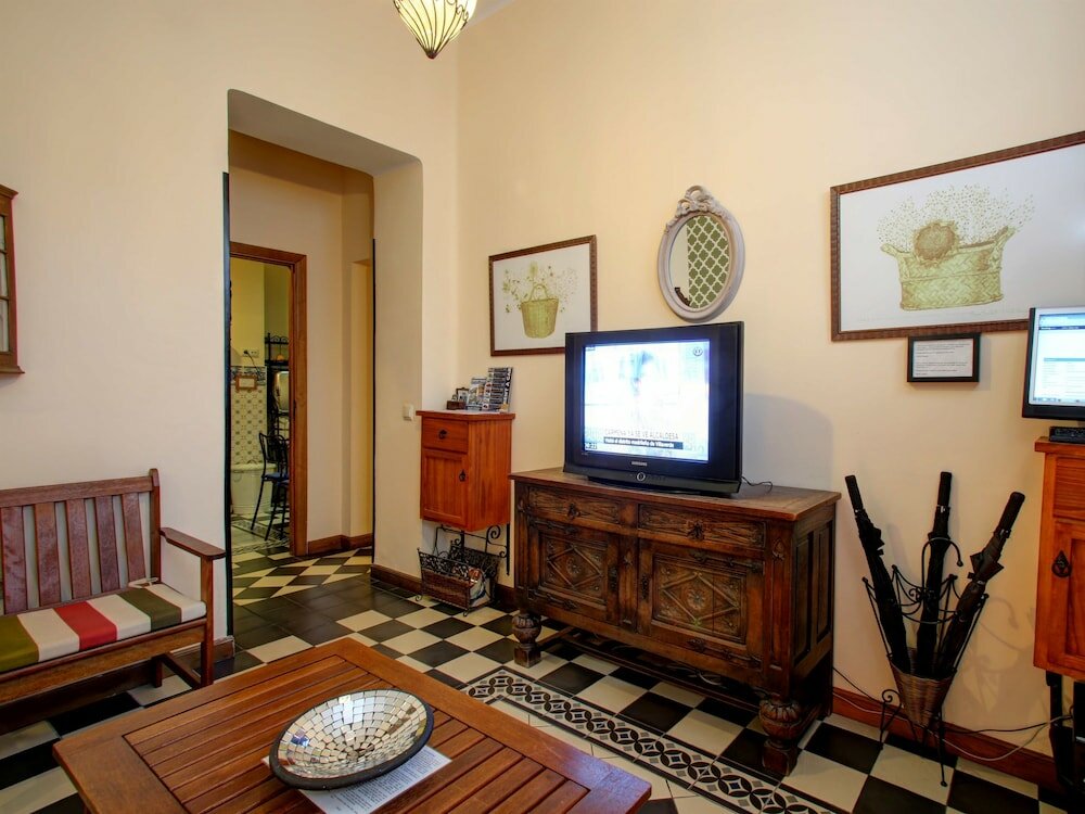 Фото Malaga Lodge