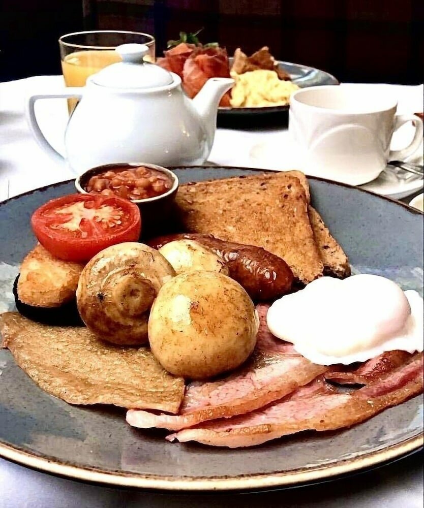 Фото Old Hall Hotel