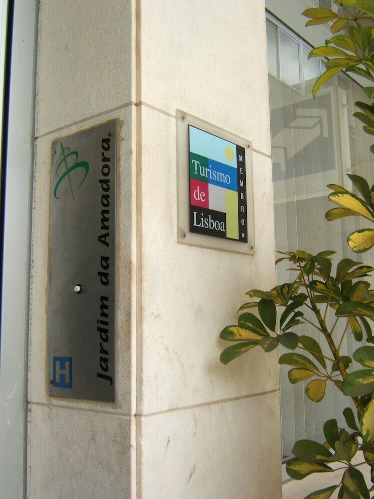 Фото Residencial Jardim da Amadora