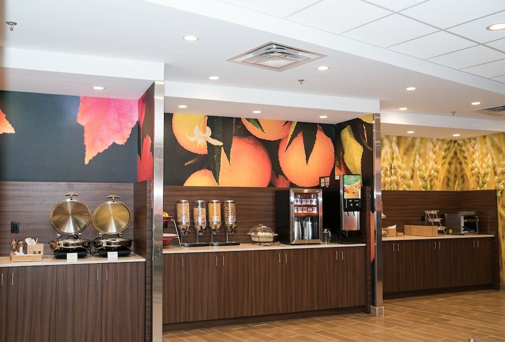 Фото Fairfield Inn & Suites by Marriott Edmonton North