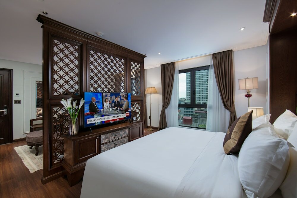 Фото The Q Hotel Hanoi