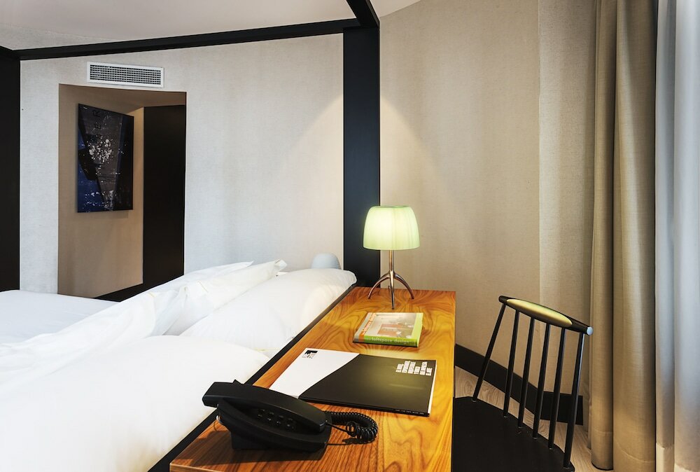 Фото One Shot Luchana 22