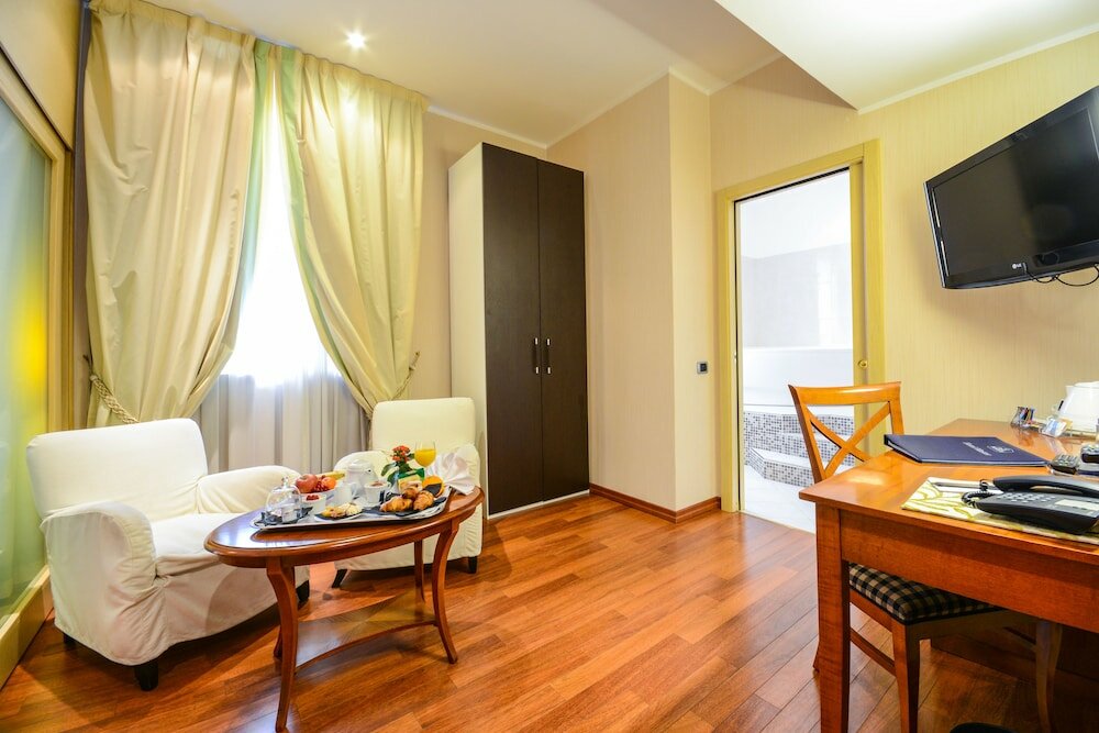 Фото Hotel Master