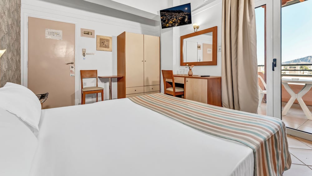 Фото Erato Hotel