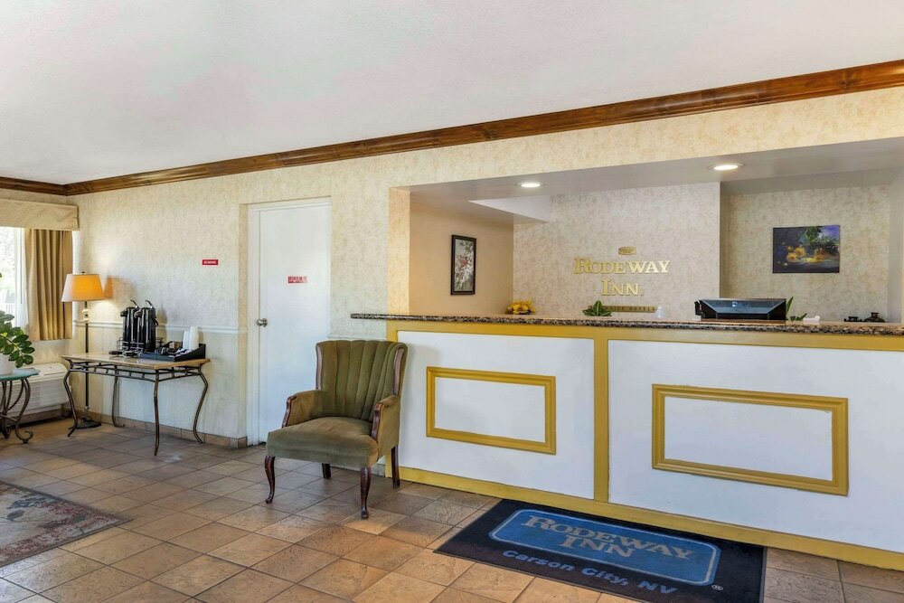 Фото Rodeway Inn at Nevada State Capitol