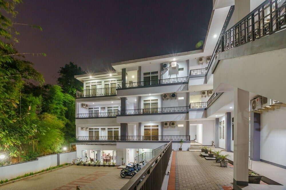 Фото RedDoorz Plus near Sukajadi 2