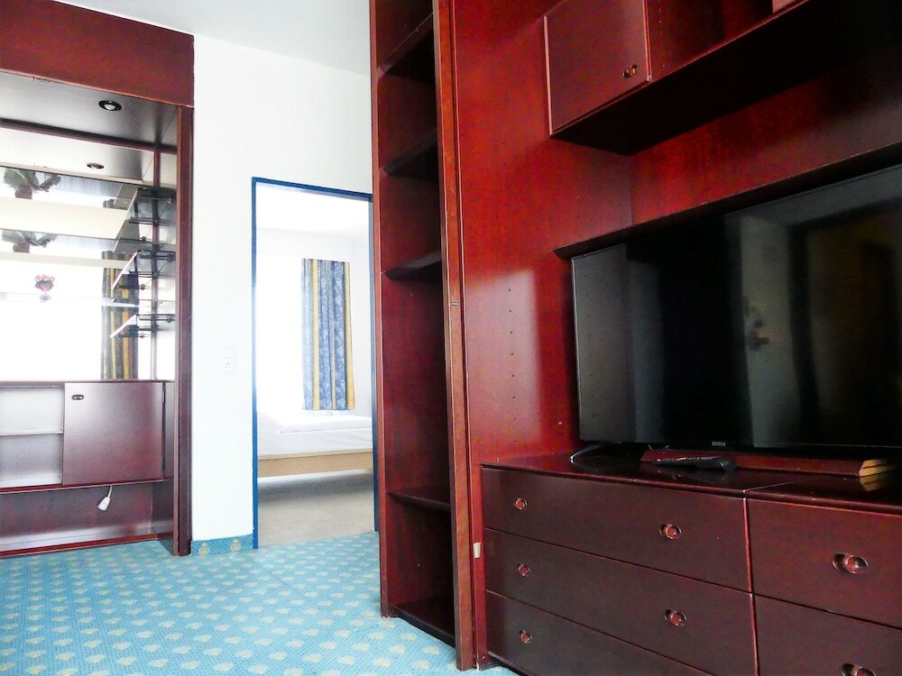 Фото Hotel Königshof The Arthouse