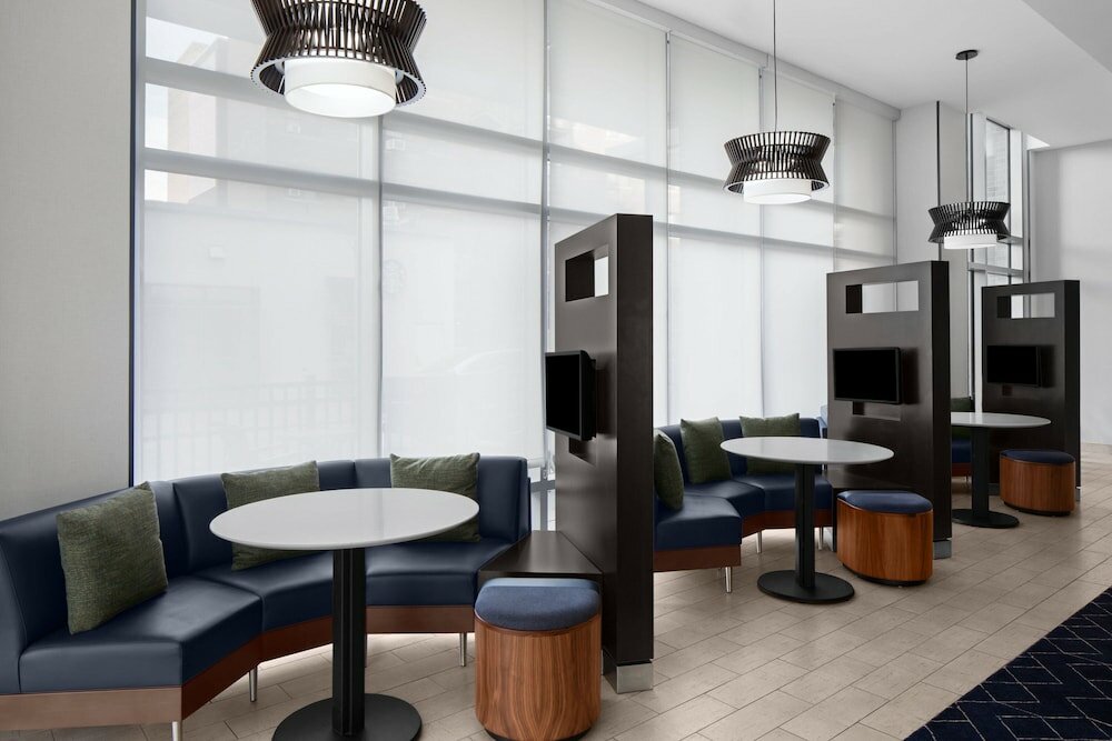 Фото Courtyard by Marriott Cleveland University Circle