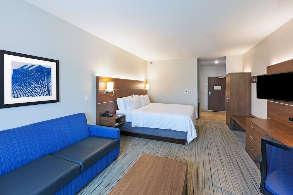 Фото Holiday Inn Express & Suites Lenexa - Overland Park Area, an Ihg Hotel