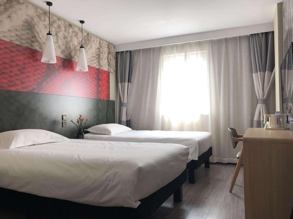 Фото Ibis Wuhan Hankou Hotel