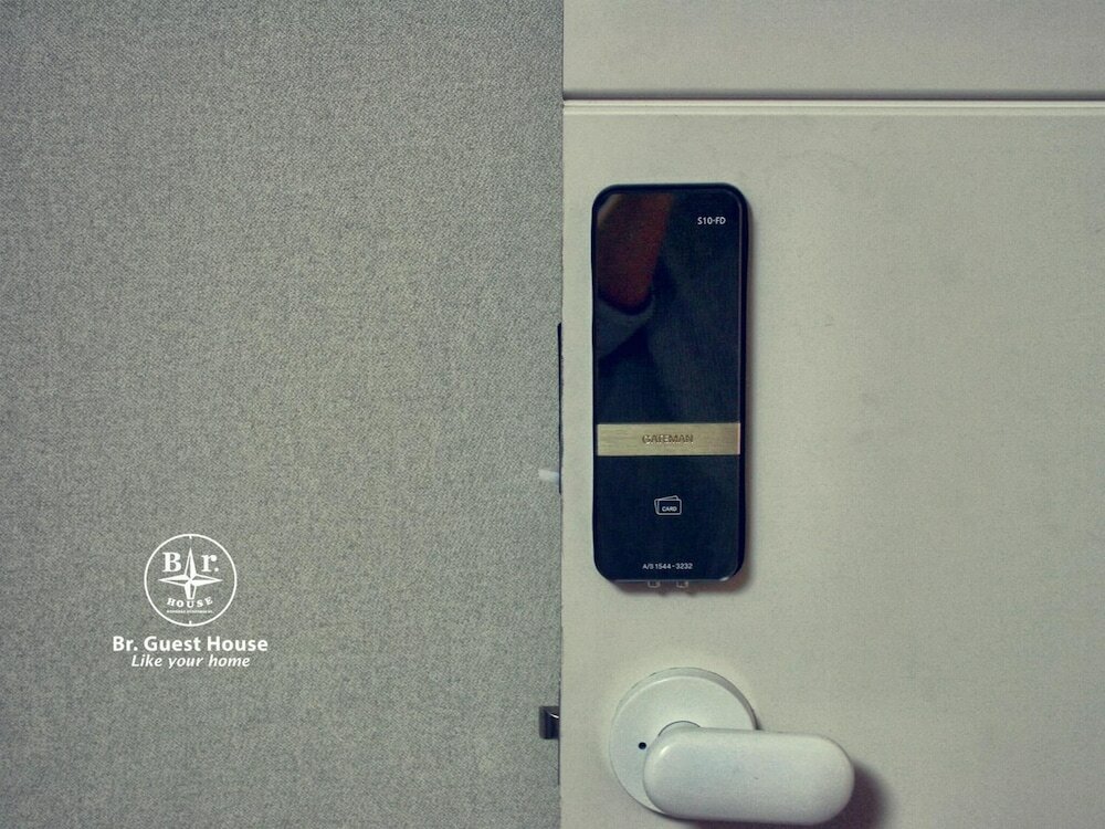 Фото Br. Guesthouse Hongdae