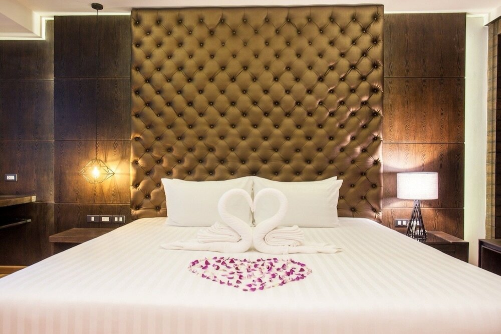 Фото The Glory Gold Hotel