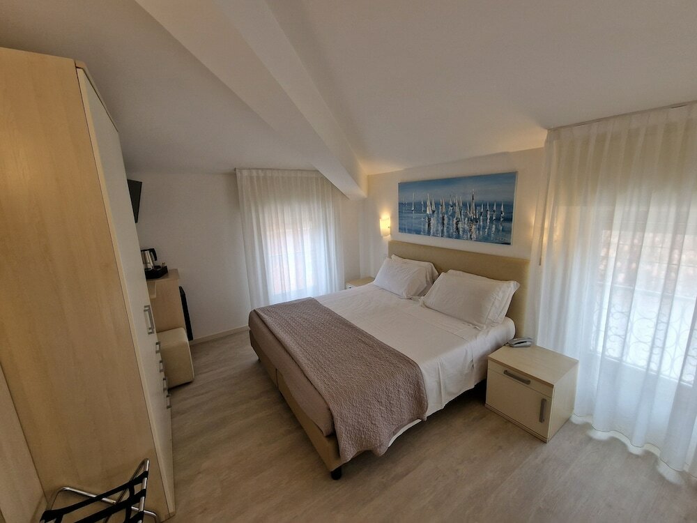 Фото Hotel Villa Anthea