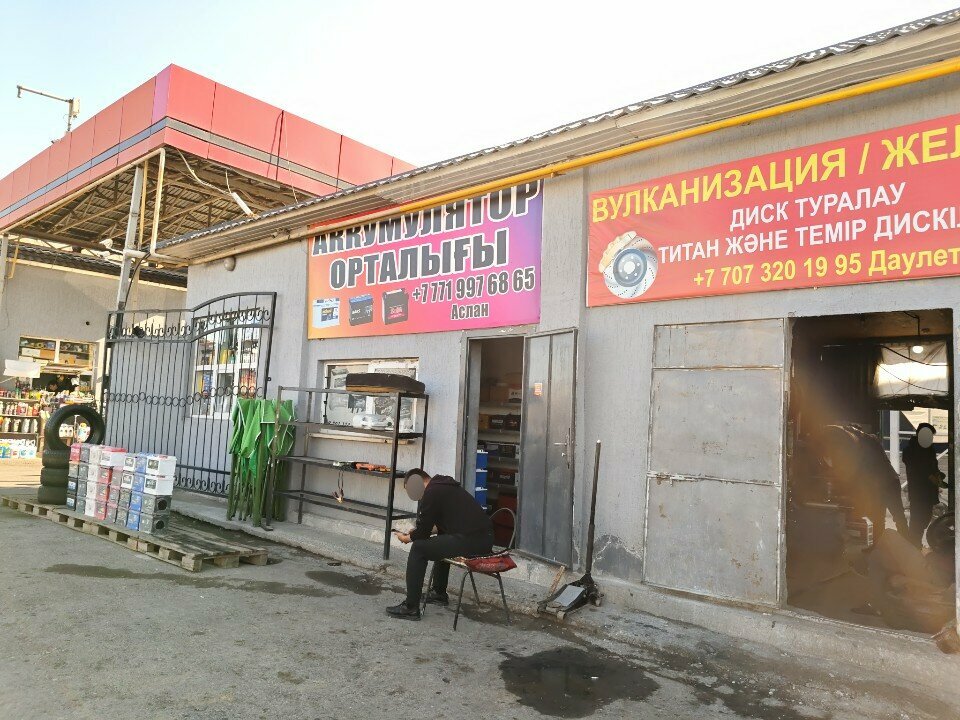 Batteries and chargers Accumulator, Chimkent, photo